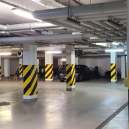 Wellsituated 1 Bedroom Condo In Warsaw Freeparking Екстериор снимка