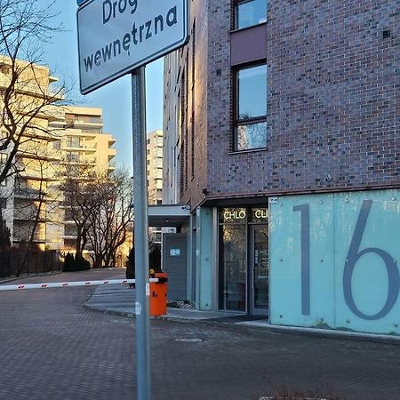 Wellsituated 1 Bedroom Condo In Warsaw Freeparking Екстериор снимка