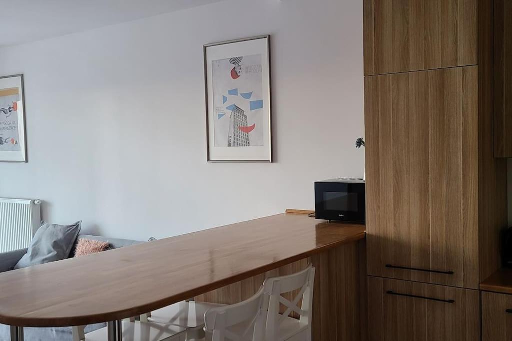 Wellsituated 1 Bedroom Condo In Warsaw Freeparking Екстериор снимка