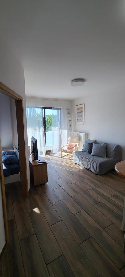 Wellsituated 1 Bedroom Condo In Warsaw Freeparking Екстериор снимка