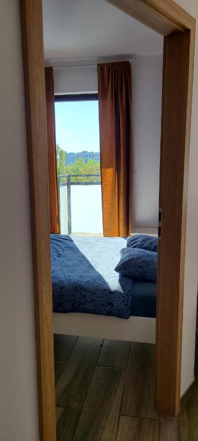 Wellsituated 1 Bedroom Condo In Warsaw Freeparking Екстериор снимка